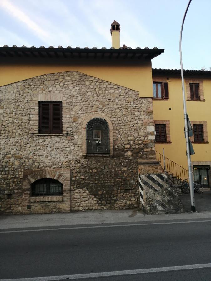 Sulle Orme Di Francesco Appartamento Verde Bastia Umbra Exterior photo